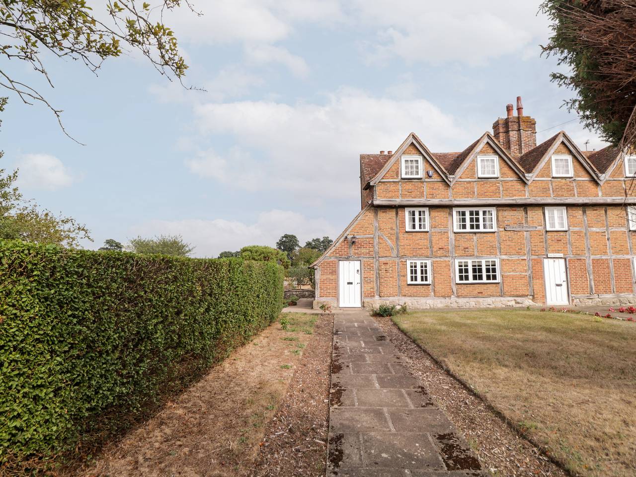 Battel Hall Cottage in Broomfield and Kingswood, Kent