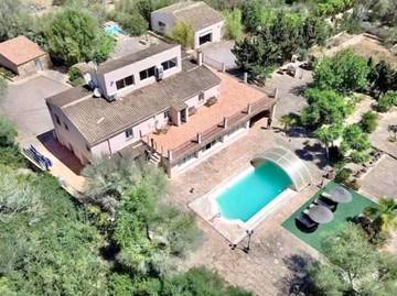 Villa in Ses Salines, South Majorca für 9 