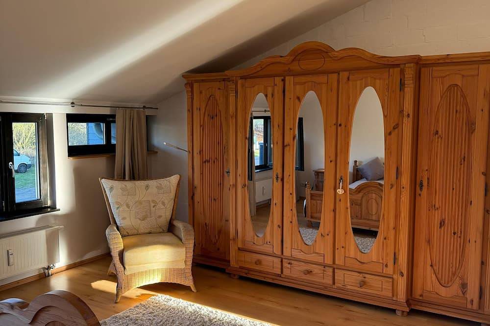 Ganze Wohnung, Haus am See - Ferienwohnung mit Panoramablick in Angermünde, Barnimerland Region