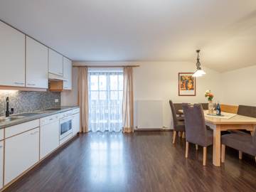 Gîte pour 6 personnes, avec balcon et jardin à Wagrain
