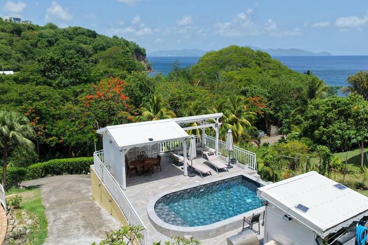 Appartement de vacances pour 2 personnes, avec jardin ainsi que piscine et vue
