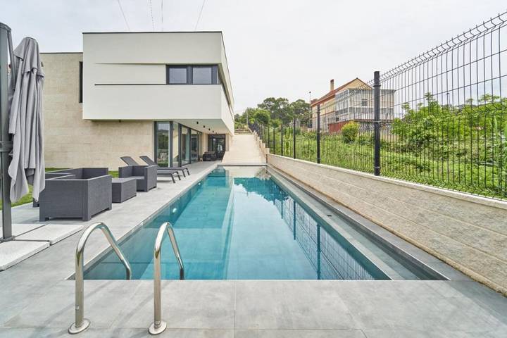 Casa rural para 8 personas, con piscina además de vistas y terraza en Cangas - 2