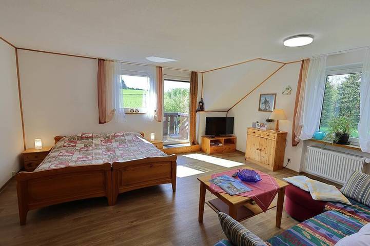Ferienwohnung für 2 Personen, mit Pool und Garten in Bad Steben - 2