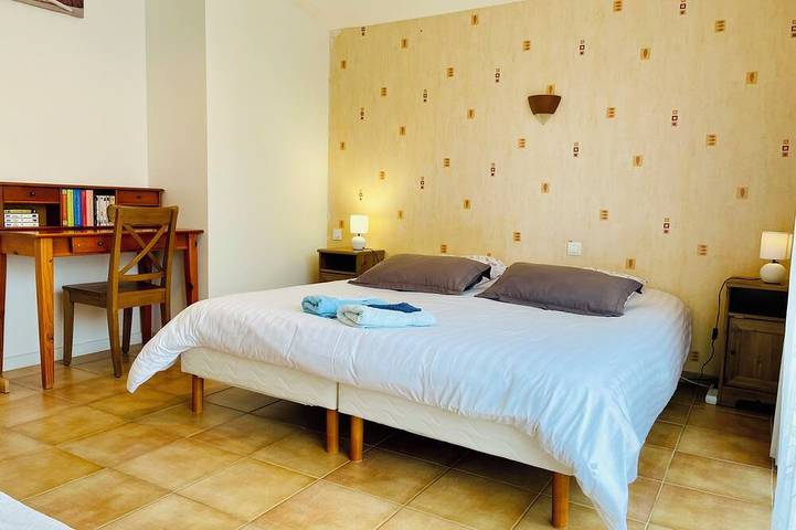 Location de vacances pour 15 personnes, avec piscine et jardin à Saint-Révérend - 2