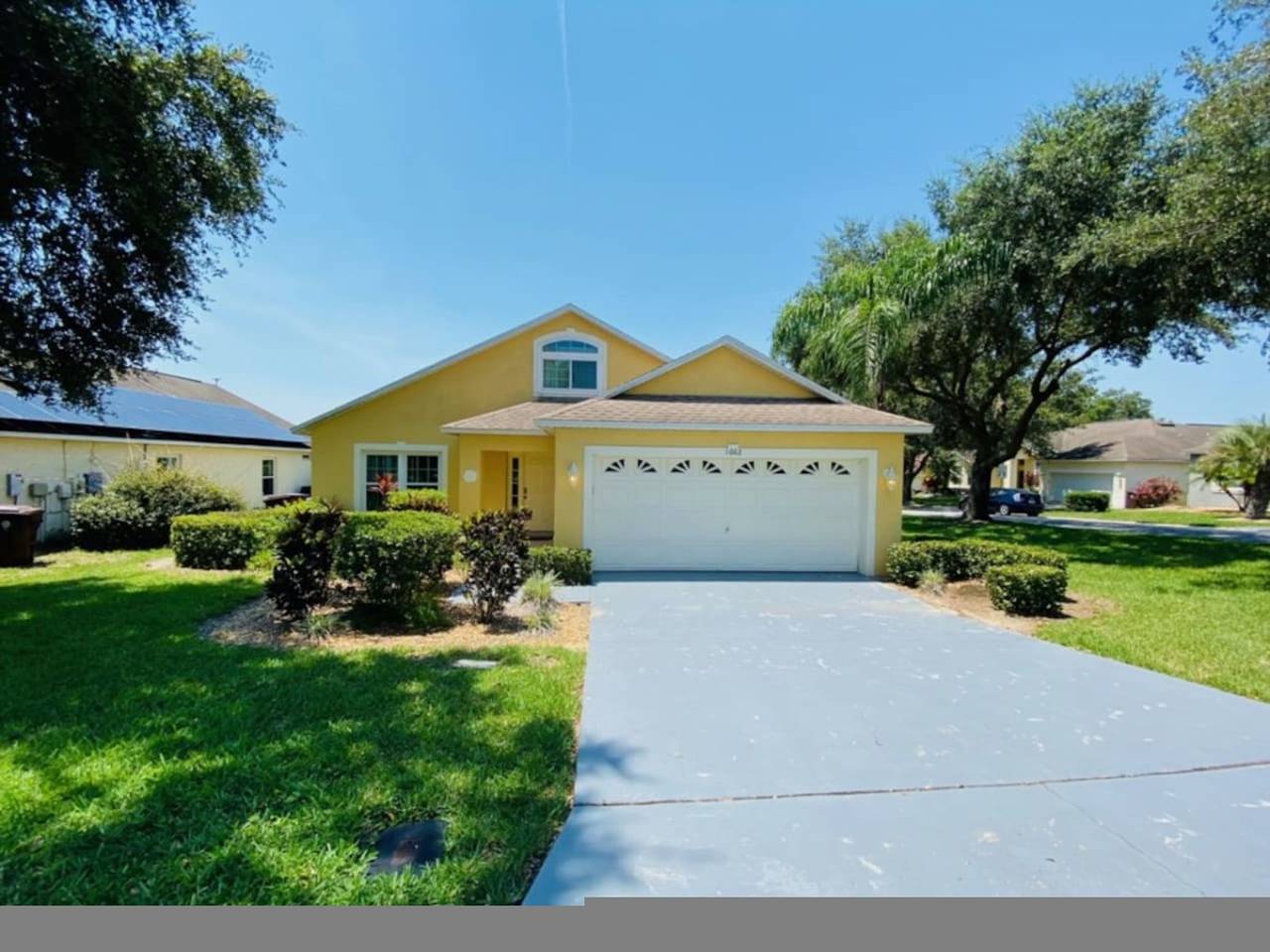 Charming 4-Bedroom Home Near Disney with Private Pool – Perfect Family Getaway! ☀️ in Haines City, Zentral Florida
