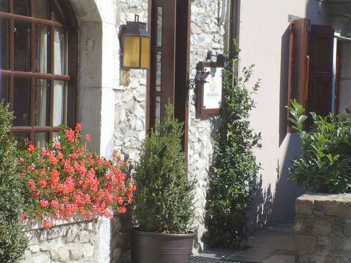 Hôtel pour 2 personnes, avec jardin et vue dans Arties - 2