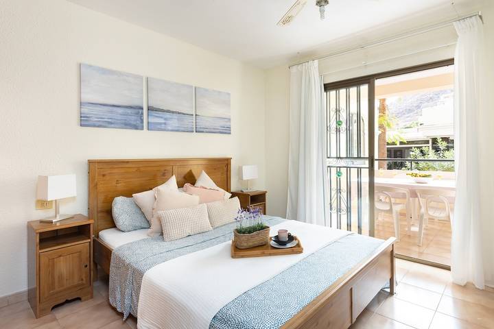 Gîte pour 5 personnes, avec terrasse et piscine à Los Cristianos - 2