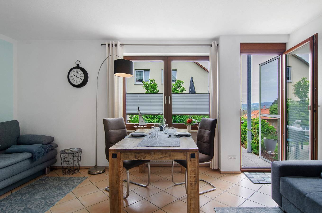 Ganze Wohnung, Ferienwohnung Mit Terasse" mit privater Terrasse und Wlan in Salem, Region Bodensee-Oberschwaben