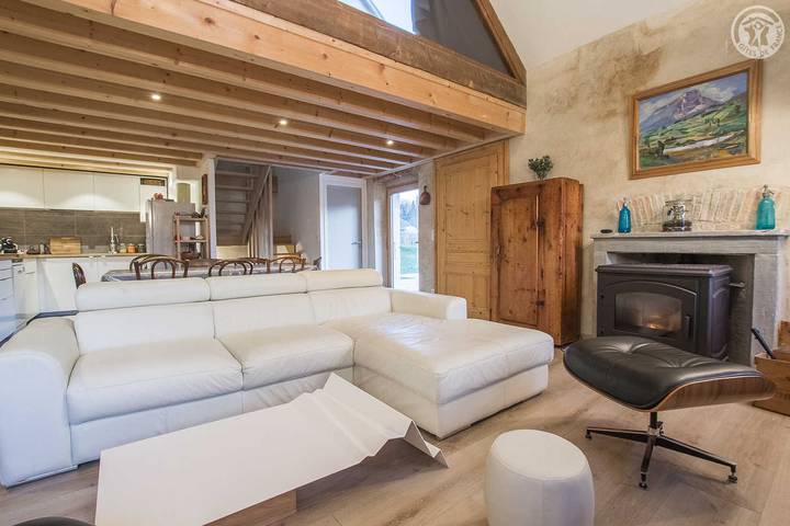 Gîte pour 6 personnes, avec Terrasse dans Porte-de-Savoie