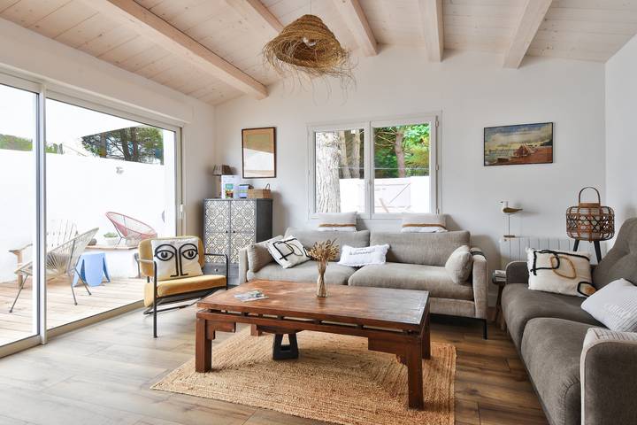 Location de vacances pour 7 personnes, avec jardin et terrasse dans Plage des sables d'or