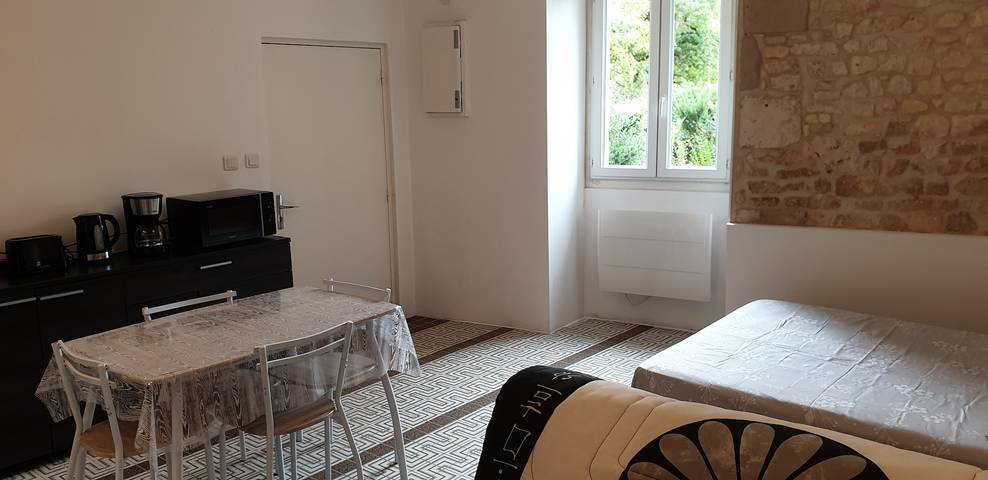 Gîte pour 5 personnes à Chasseneuil-du-Poitou - 4