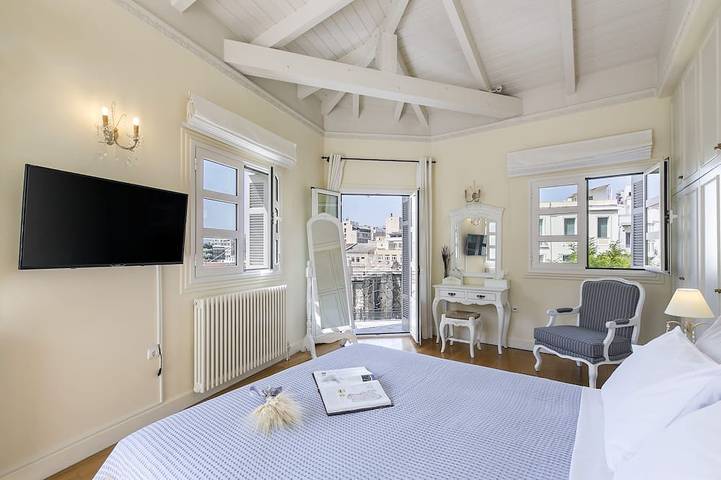 Aerides 3 Luxury Suites - the heart of the historic center, with Acropolis view in Central Section of Athens, Athens