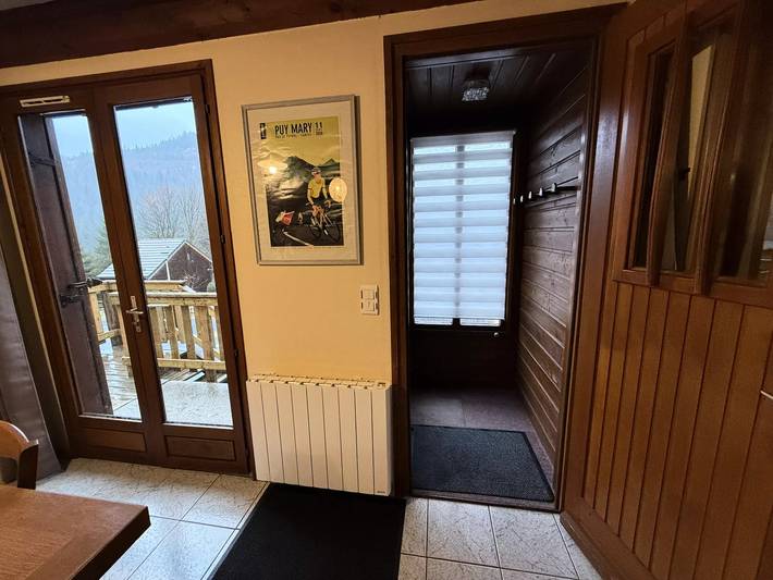 Gîte pour 6 personnes, avec jardin à Laveissière - 3