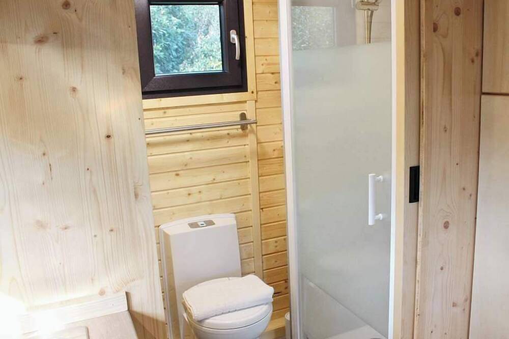 Vilasini Hut by Tiny Away in Great Horkesley, Colchester