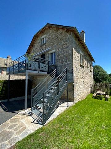 Gîte pour 8 personnes, avec jardin et terrasse à Sainte-Colombe-de-Peyre