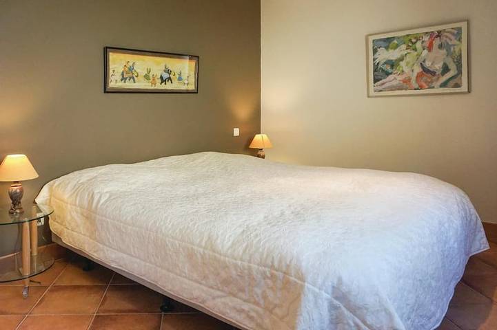 Location de vacances pour 6 personnes, avec jardin à Pierrerue - 3