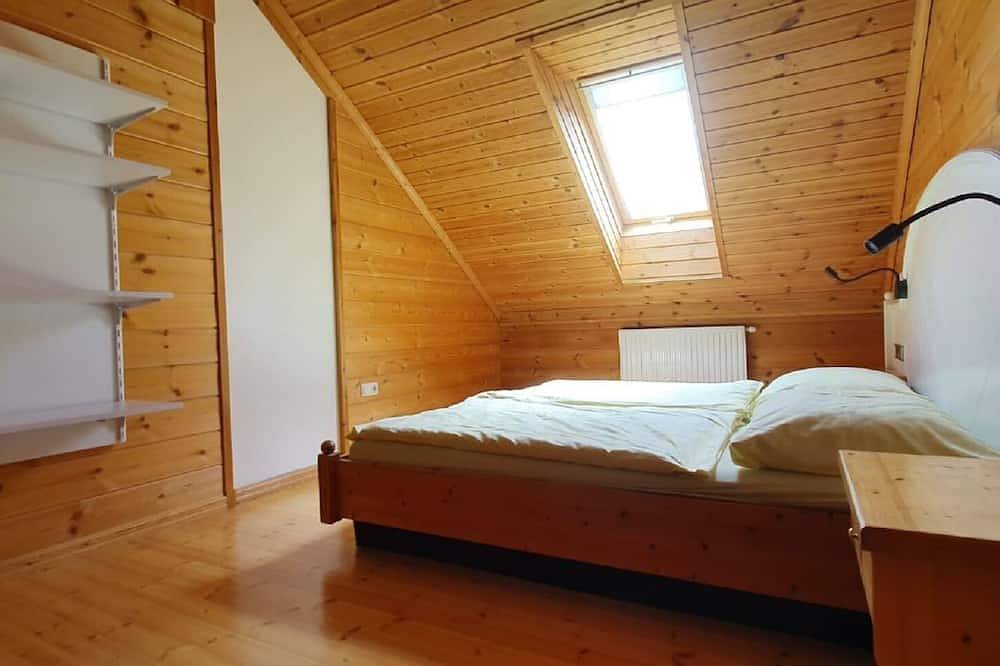 Ganze Wohnung, Gemütliche Ferienwohnung (100m2) mit 3 Schlafräumen und großer Wohnküche in Lunz am See, Mostviertel Region