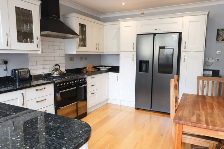 Ferienwohnung für 2 Personen, mit Balkon und Whirlpool sowie Terrasse in Bristol