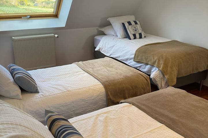 Location de vacances pour 14 personnes, avec terrasse et jardin, animaux acceptés à Lanmodez - 3