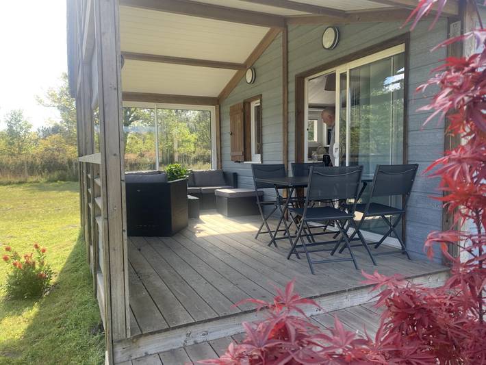 Chalet pour 4 personnes, avec terrasse et piscine, animaux acceptés