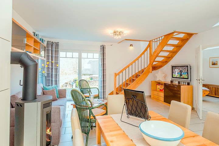 Ferienhaus für 8 Personen, mit Terrasse und Sauna in Neuruppin - 4