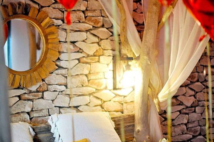Ganze Wohnung, Évasion Safari luxe, Private Xxl Spa, Cinema screen, Waterfall, Sleeps 4 in Bourgoin-Jallieu, La Tour-du-Pin und Umgebung