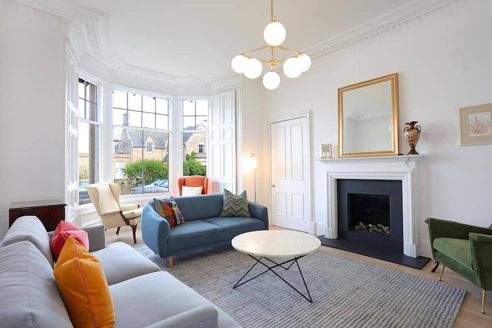 Luxury Victorian villa in the heart of North Berwick, sleeping up to 6 guests. in North Berwick, Edinburgh and Lothian