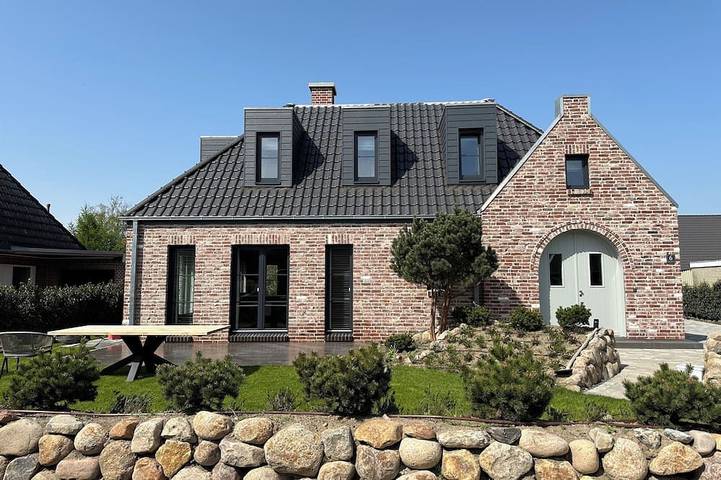 Ferienhaus für 8 Personen, mit Terrasse und Garten auf Eiderstedt