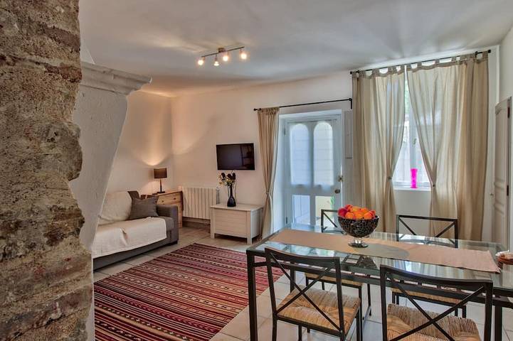 Gîte pour 4 personnes, avec jardin ainsi que terrasse et piscine à Pont-de-Barret - 4