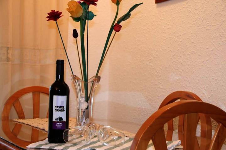 Gîte pour 3 personnes, avec vue et piscine ainsi que jardin et bassin pour enfant dans Platja de Calafell - 4