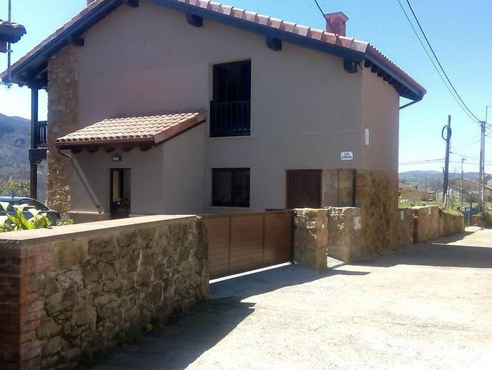 Casa rural para 6 personas, con Balcón y Terraza además de Jardín y Vistas en Pruneda - 4