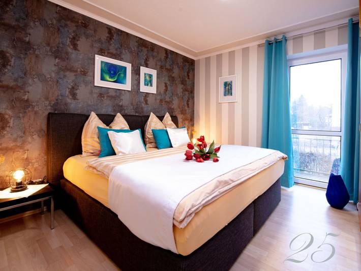 Ferienwohnung für 2 Personen, mit Balkon und Garten sowie Pool