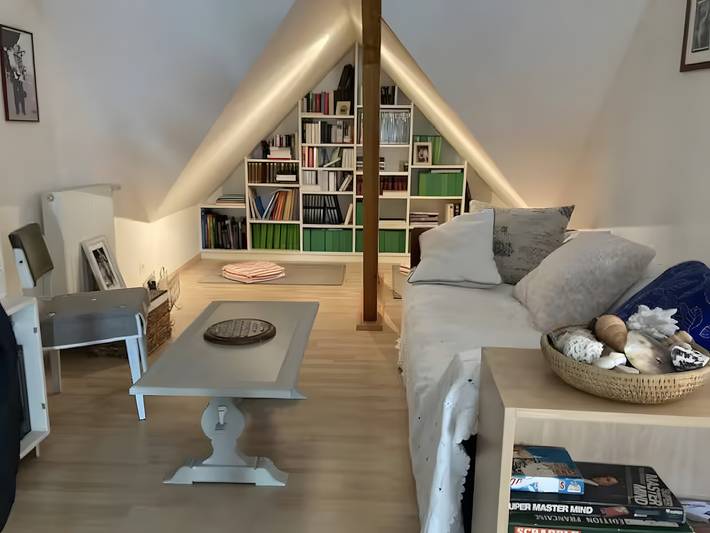 Cottage pour 4 personnes, avec jardin à Laroin