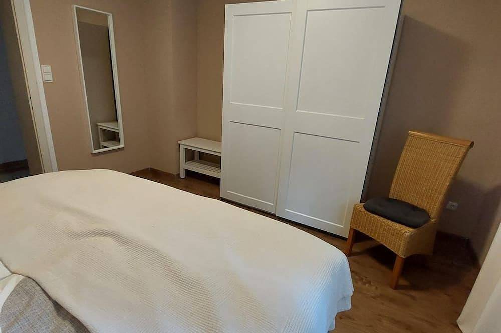 Ganze Wohnung, Ferienwohnung Am Ziegelberg - Appartement/Fewo, Bad, Wc, 1 Schlafraum in Busenberg, Landkreis Südwestpfalz