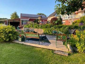 Ferienwohnung für 2 Personen, mit Whirlpool und Garten in Neustrelitz