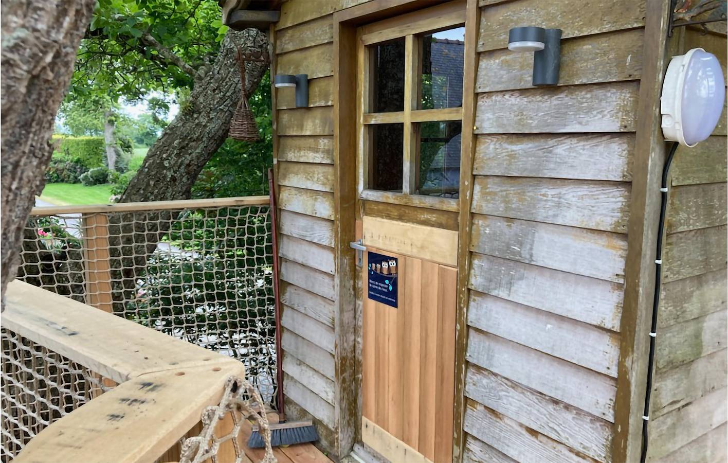 Appartement de vacances entier, Gommenec'h Riverside Apartment with Pool & Parking. in Gommenec'h, Cotes-d'Armor