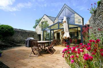 Cottage pour 3 personnes, avec jardin et terrasse à Crozon