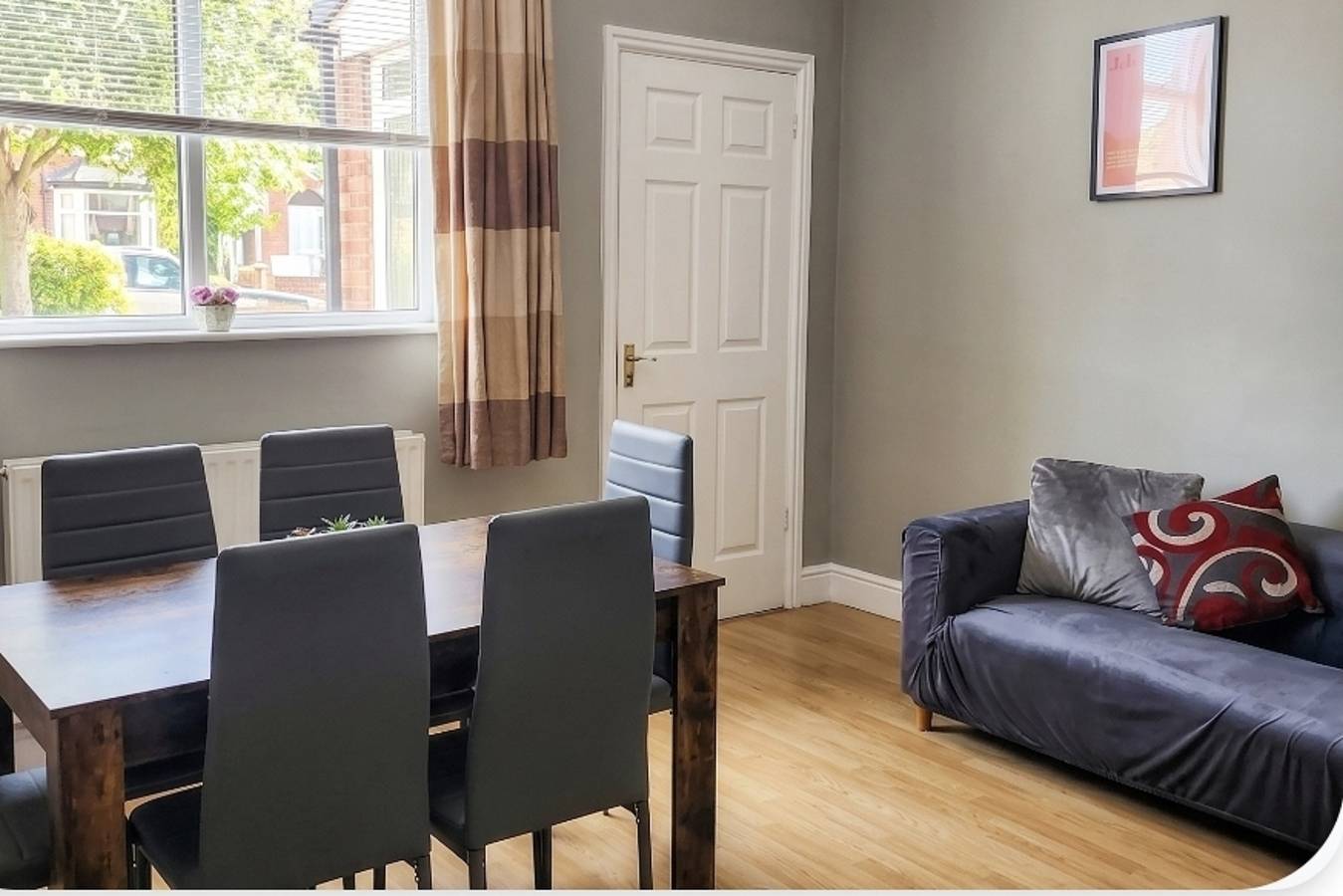 Grand bungalow avec 3 lits et 2 salles de bains - Très grand jardin clos - Séjour gratuit pour les chiens in Birmingham, Région de Birmingham