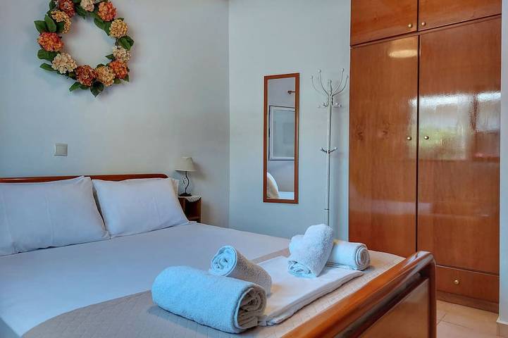 Eva's House, Cozy Apartment in Traditional Village in Iraklio-Heraklion en omgeving