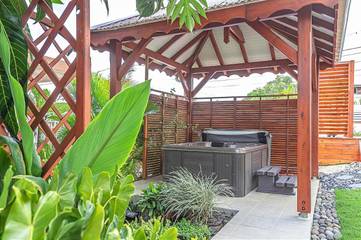 Gîte pour 2 personnes, avec jardin ainsi que jacuzzi et piscine dans DOM-TOM
