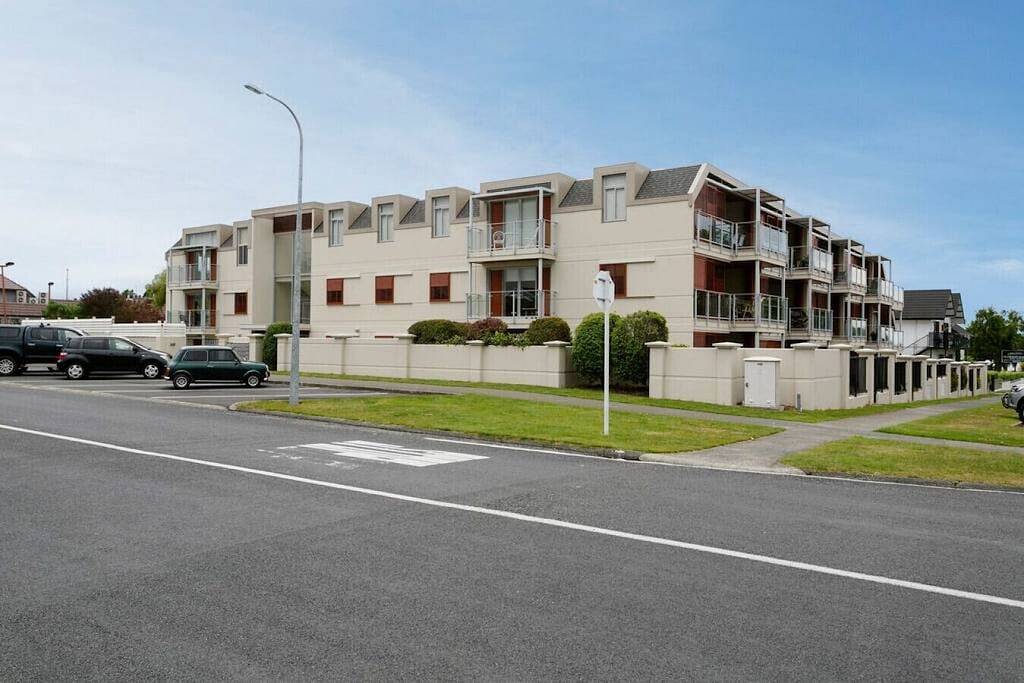 Ganze Wohnung, Relax on Roberts - Modernes, zentrales Apartment mit Wlan und Bettwäsche in Taupo, Taupo District