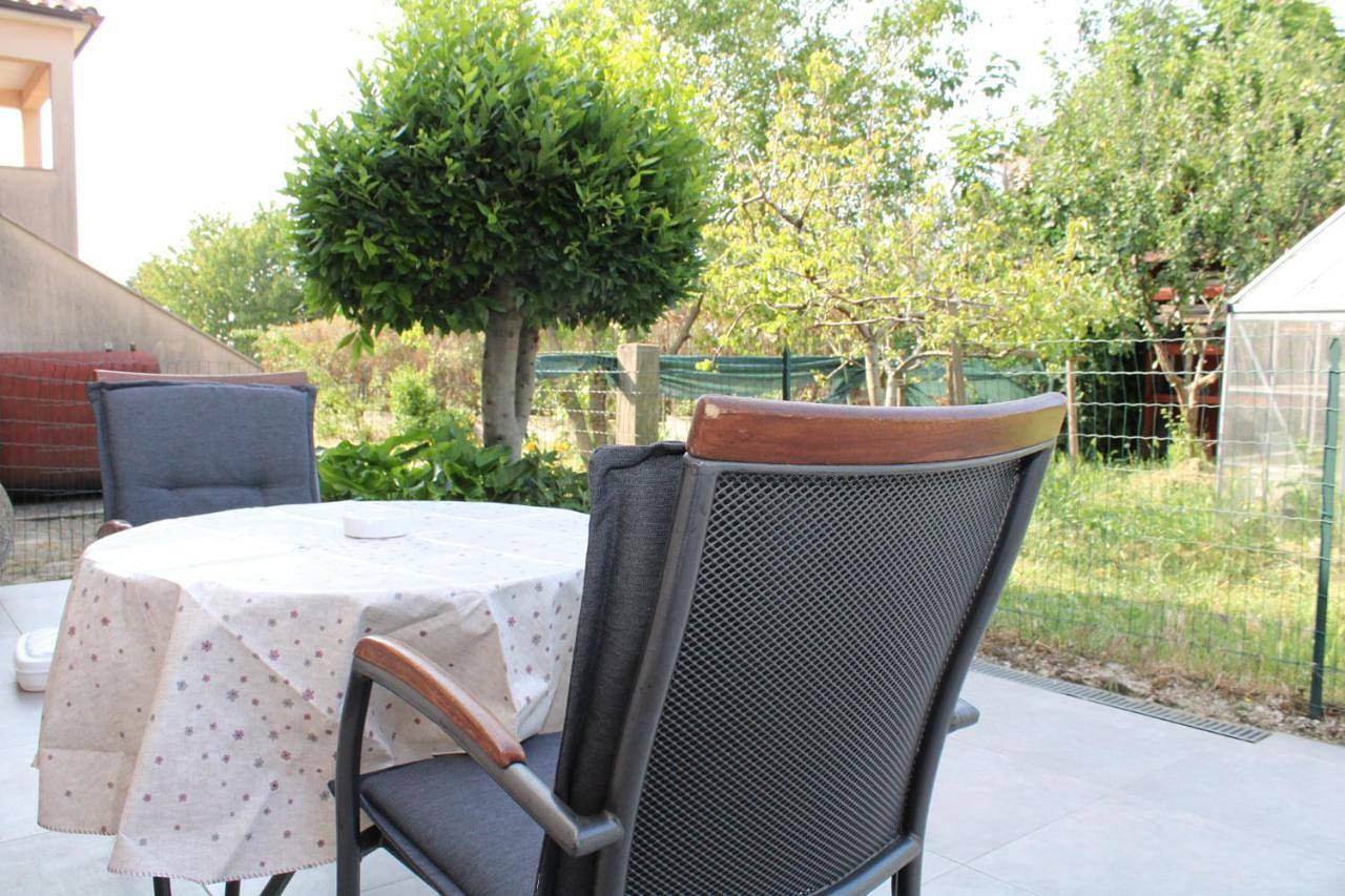 Ganze Wohnung, One-Bedroom Apartment with Garden View in Poreč, Grad Poreč