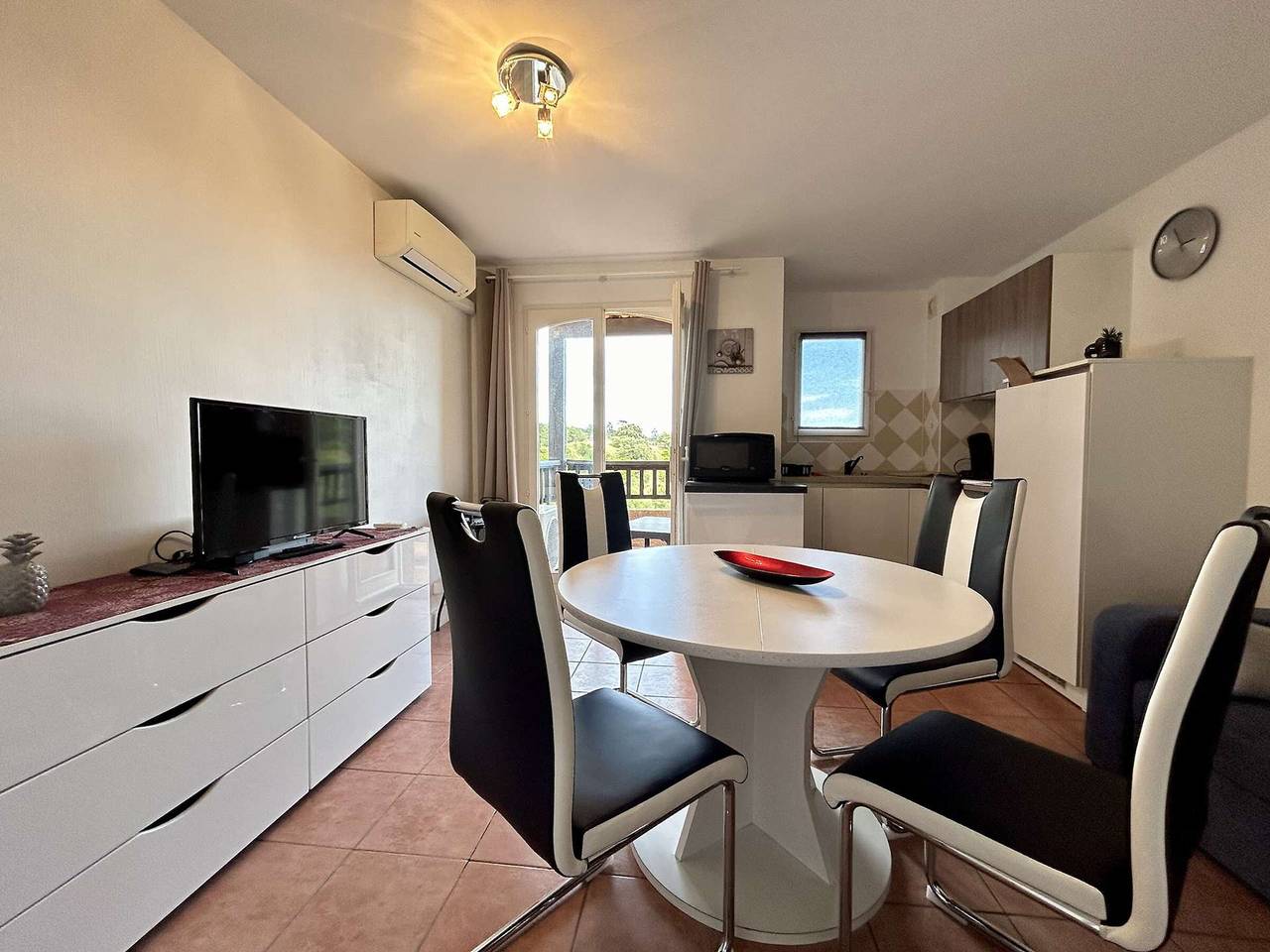 Appartement entier, Les Issambres 3 pièces, 4 pers, piscine, clim, parking in Roquebrune-sur-Argens, Côte méditerranéenne (France)
