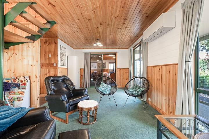 Holiday home for 12 people, with terrace and garden in Coles Bay