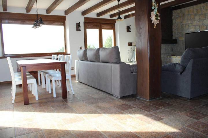 Casa rural para 13 personas, con piscina además de vistas y jardín en Sierra de la Demanda - 4
