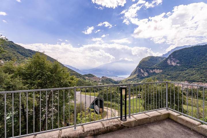 Gîte pour 8 personnes, avec jardin ainsi que vue et vue sur le lac à Villa del Monte - 4