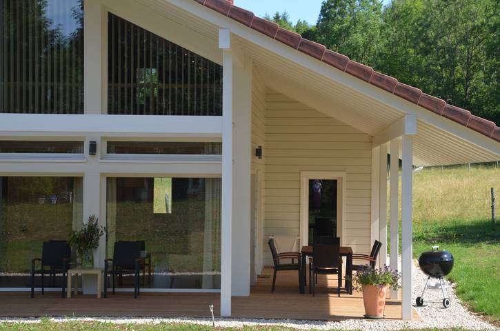 Gîte pour 8 personnes, avec jardin et terrasse ainsi que jacuzzi et sauna, animaux acceptés dans le Jura - 2