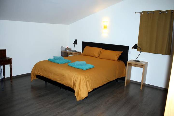 Location de vacances pour 6 personnes, avec terrasse et piscine ainsi que jacuzzi et jardin, animaux acceptés dans Marcoux - 2