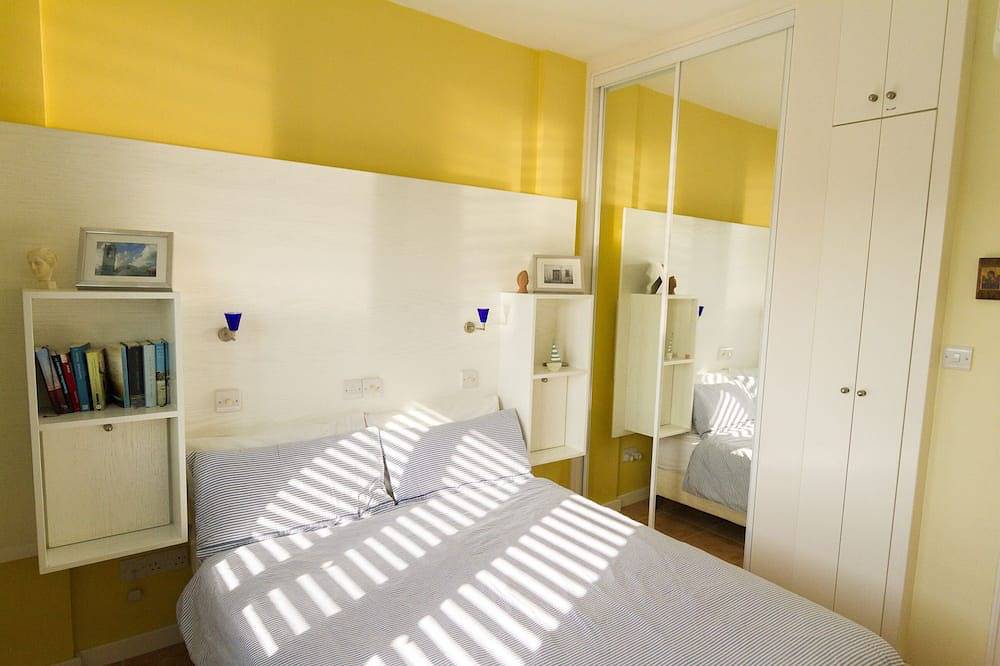 Apartamento entero, \"Nido\" junto al mar: apartamento de vacaciones amorosamente + muy bien amueblado in Πόλις Χρυσοχούς, Chipre Sur