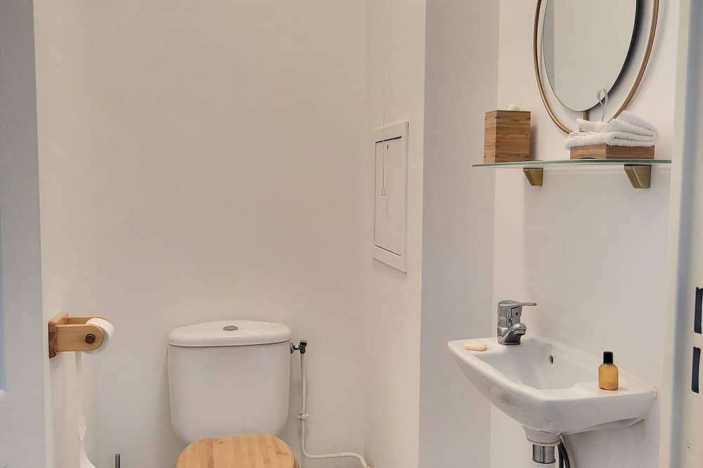 Apartamento entero, Apartment 10 minutes from the Eiffel Tower, Porte de Versailles.  in Issy-les-Moulineaux, Altos del Sena